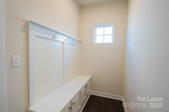 Building Photo - 10036 Paper Birch Dr