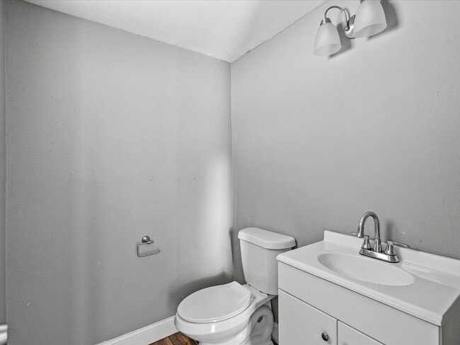 Building Photo - 2512 Jackson