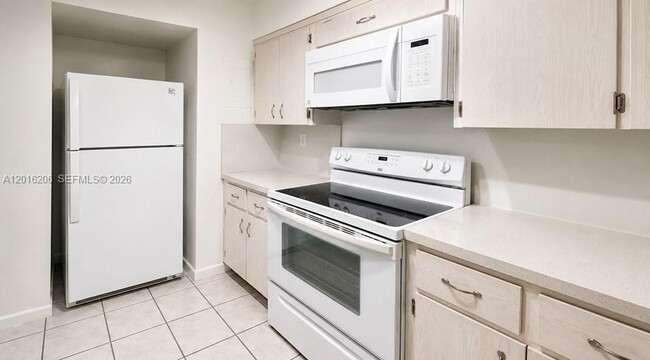 Building Photo - 9150 NW 38th Dr