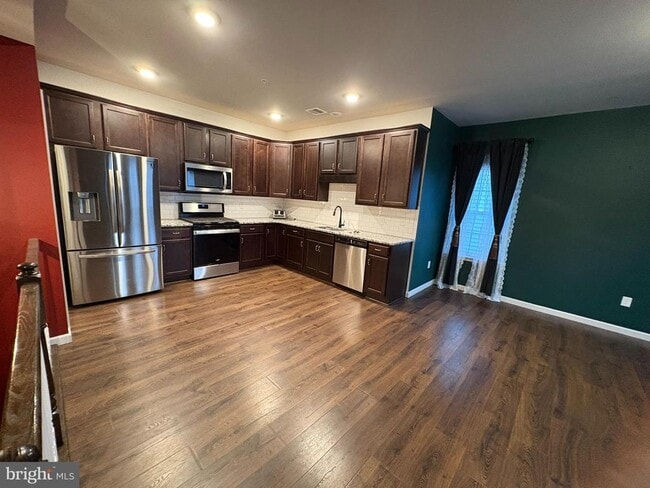 Building Photo - 3098 Goshen Dr