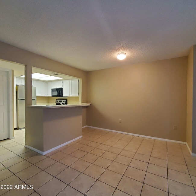 Building Photo - 1645 W Baseline Rd