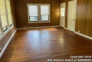 Building Photo - 816 S Austin St