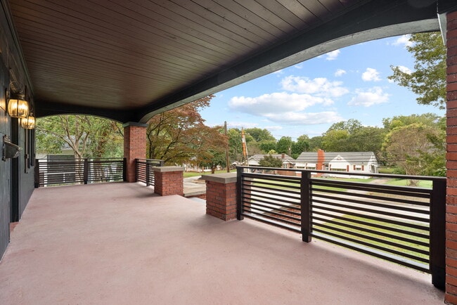 Building Photo - McCullough Heights