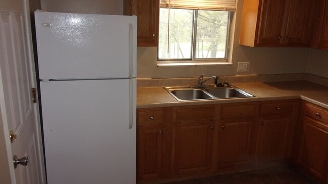 Building Photo - 1446 Mac Dr