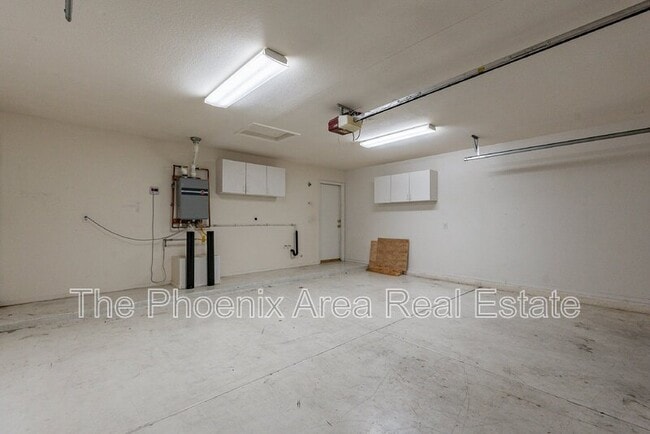 Building Photo - 1261 N Balboa Dr