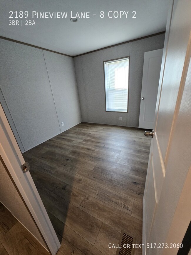 Building Photo - 2189 Pineview Ln