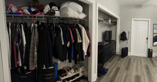 Building Photo - 502 Myers Park Ln