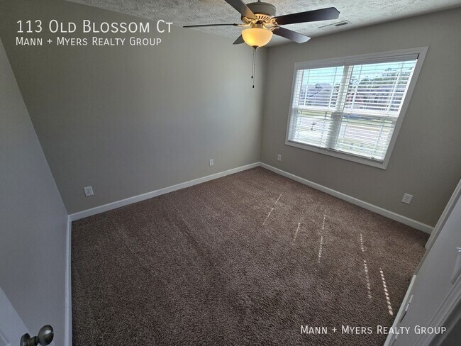 Building Photo - 113 Old Blossom Ct