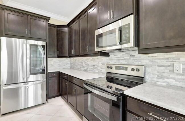 Building Photo - 15684 Goldfinch Cir