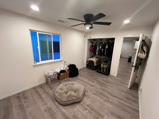 Building Photo - 125 N Walnut Ave