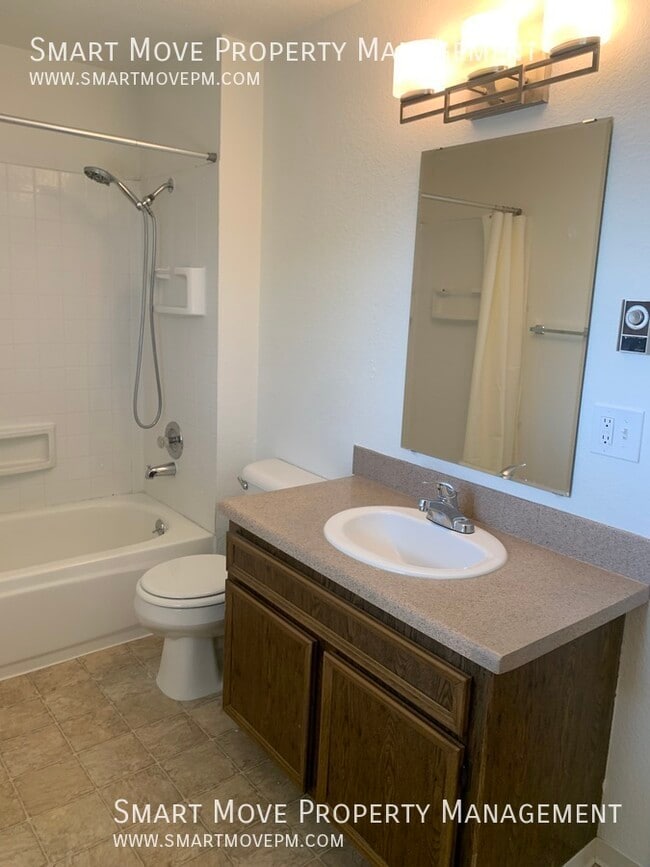Building Photo - 973 S Wild Phlox Way