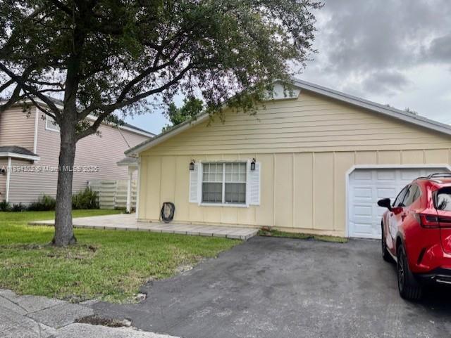 Building Photo - 14911 SW 140th Ct