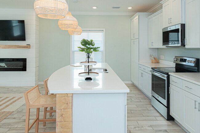 Building Photo - 6619 Carlinga Dr