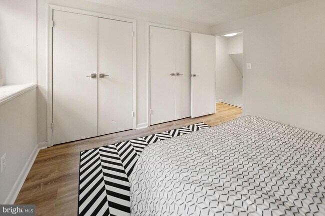 Bedroom 2, Pic 3 - 1792 Dutch Village Dr