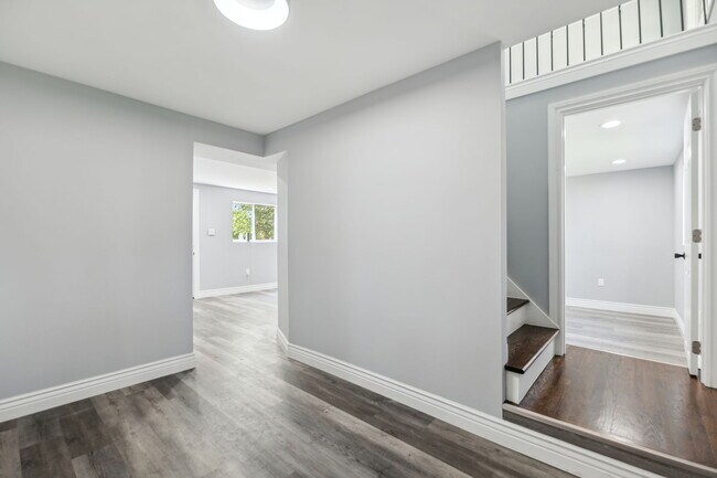 Building Photo - 4641 E 13th Pl