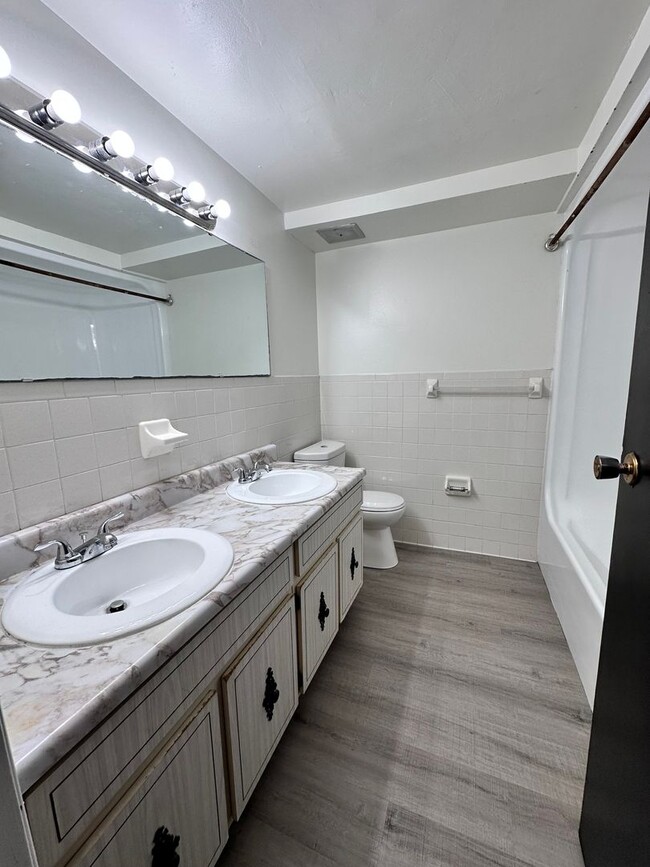 Building Photo - 2BR apartment in Beaver, PA!!  Prime Location!! Corner of Market and 5th