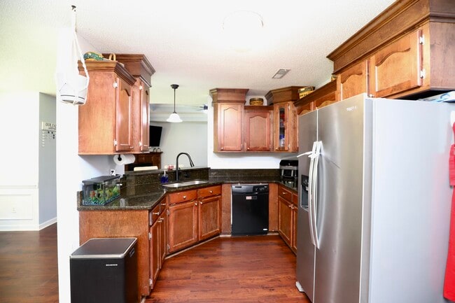 Building Photo - 4370 Excursion Dr