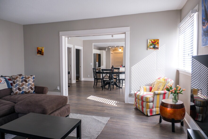 Building Photo - 5530 N Haight Ave