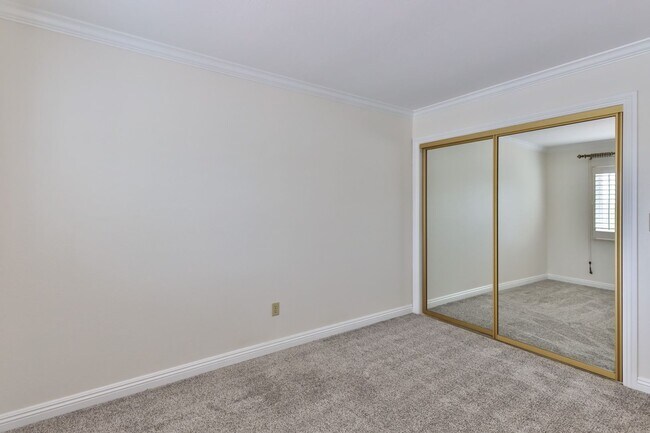 Building Photo - Spacious 3-Bedroom Scripps Ranch Home