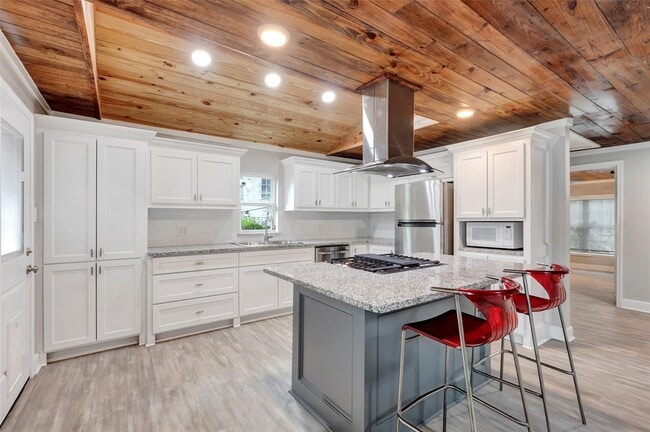 Building Photo - 618 Harvard St