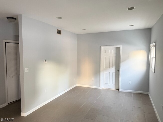 Building Photo - 50 Stuyvesant Ave