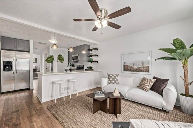 Building Photo - 6137 Sterne Cir