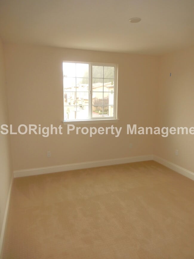Building Photo - AVAILABLE NOVEMBER - Gorgeous Home in Trilogy Monarch Dunes - 2 Bedroom / 2.5 Bathroom