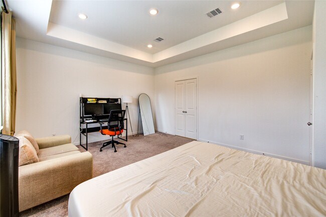 Building Photo - 9727 Arrigoni Creek Dr