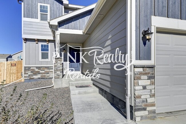 Building Photo - 10832 Yuba Dr