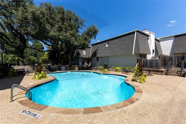 Building Photo - 904 S Weatherred Dr