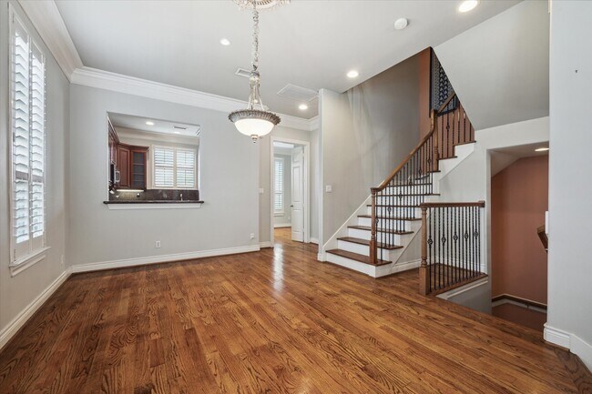 Building Photo - 2943 Brompton Square Dr