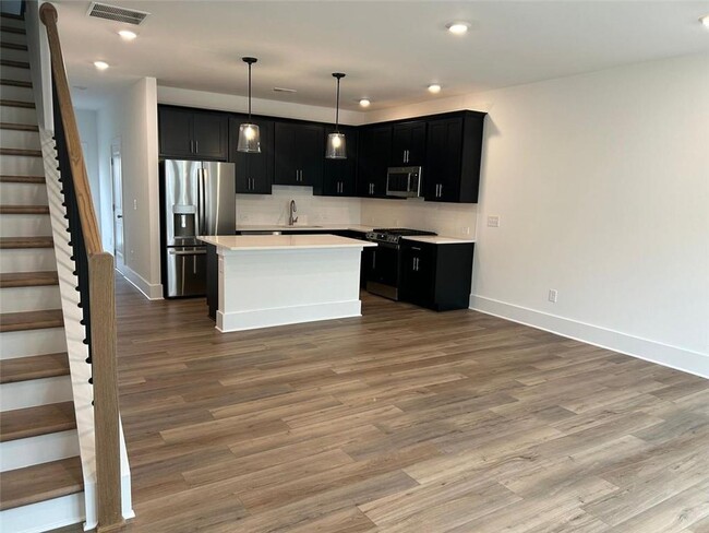 Building Photo - 1582 Driggs Dr NW