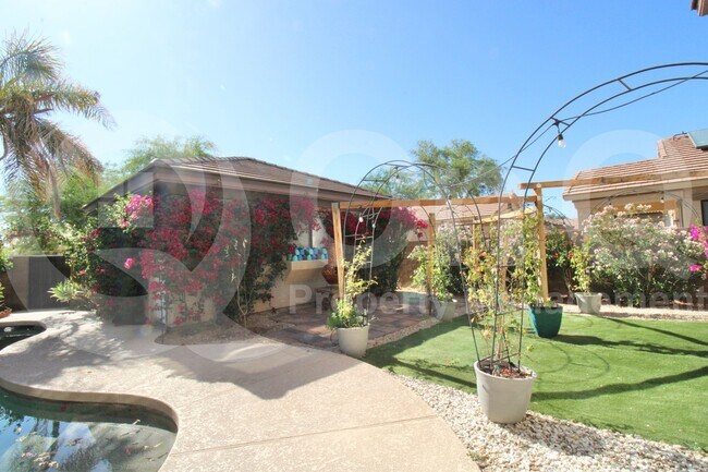 Building Photo - 3538 S Cupertino Dr
