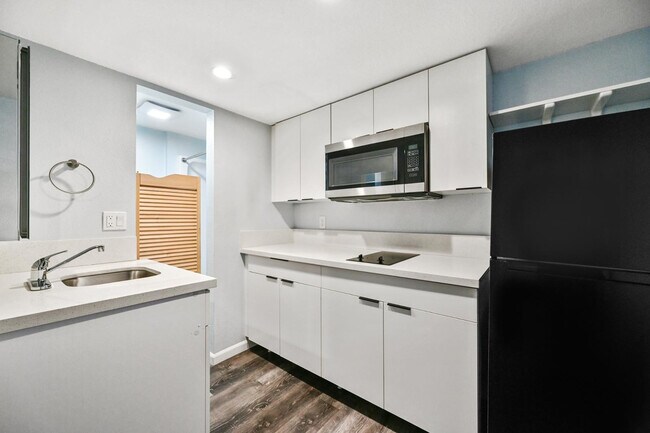 Building Photo - 3025 N 32nd St