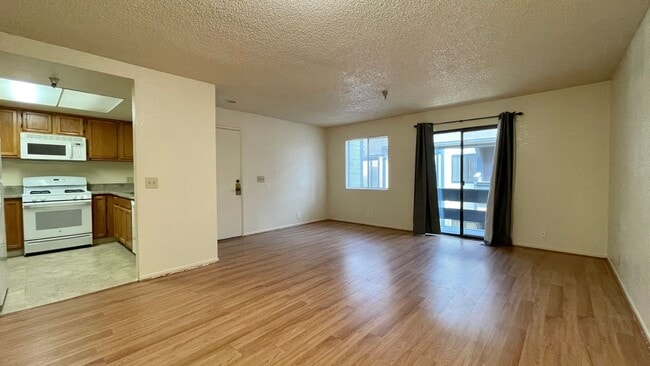 Building Photo - Upgraded 2 Bedroom, 2 Bathroom Cedar Creek Condo by Cal Poly