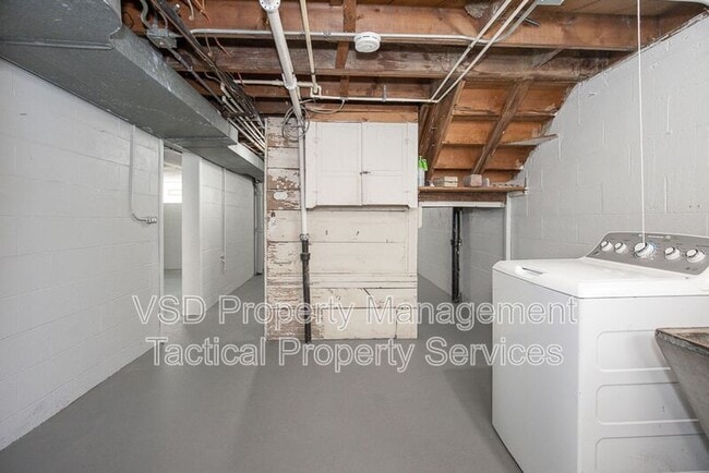Building Photo - 17932 Neff Rd