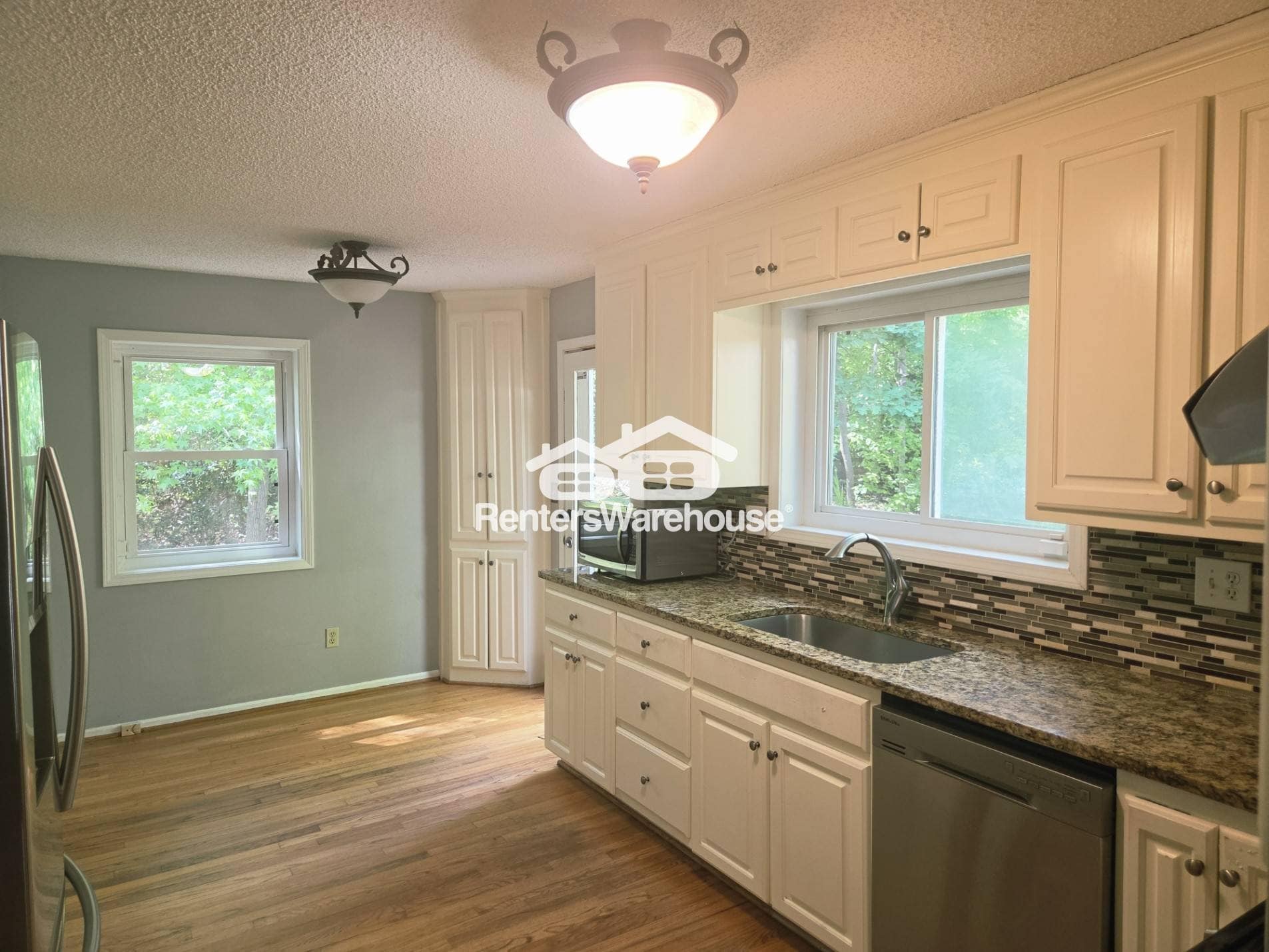 Building Photo - 4486 Poplar Terrace