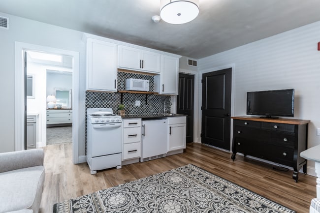 Building Photo - 101 N Rose St