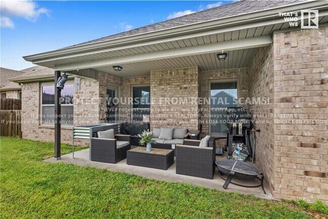 Building Photo - 1111 Tulip St