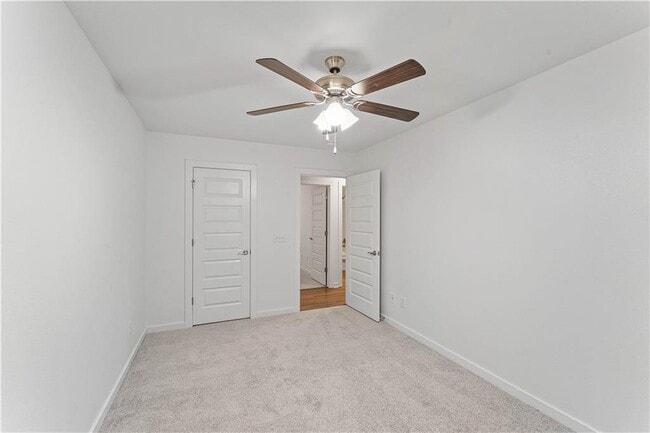 Building Photo - 5895 W Holdcroft Dr