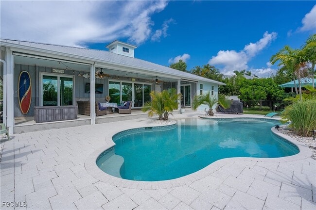 Building Photo - 14390 Tamarac Dr