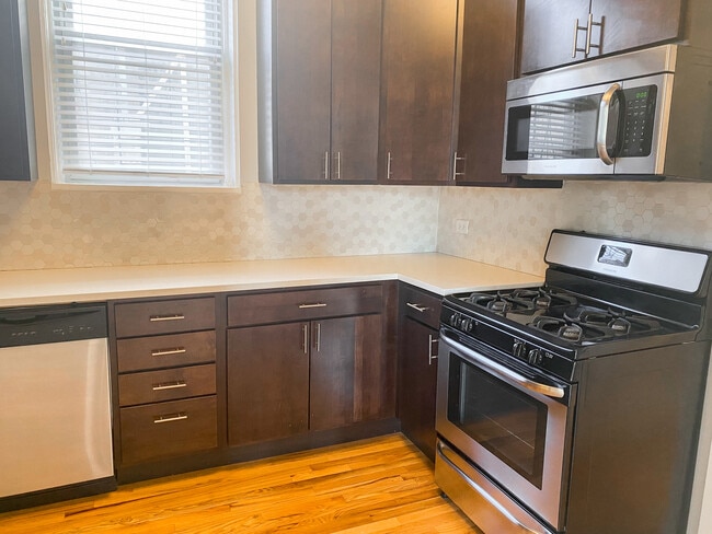 Building Photo - 1514 N Honore St