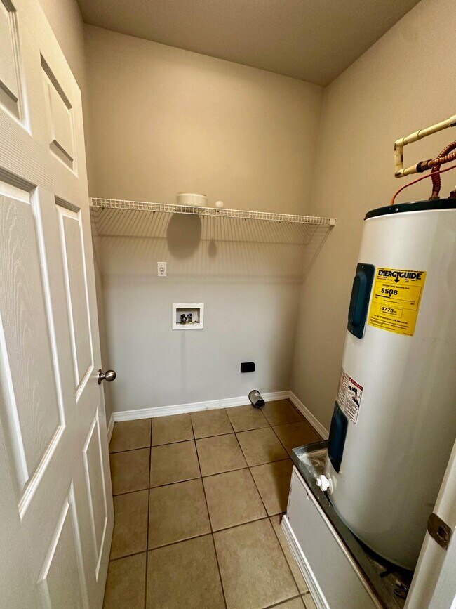 Building Photo - 2154 Whispering Pines Blvd