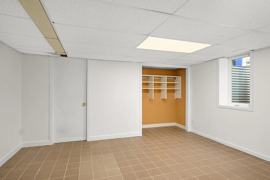 Building Photo - 5830 Lyndale Ave S