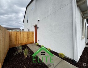 Building Photo - **Brand New 1-Bedroom, 1-Bathroom Park-Fac...
