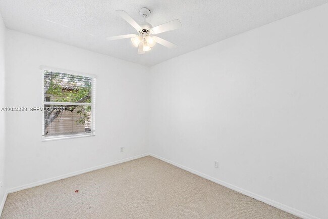 Building Photo - 16035 Emerald Cove Rd