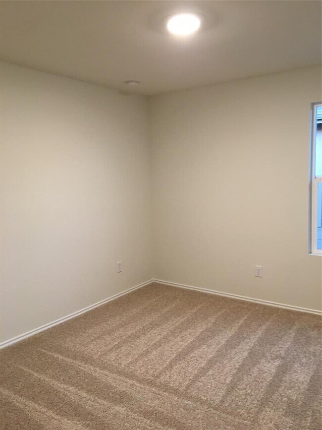 Building Photo - 255 Dorchester Dr