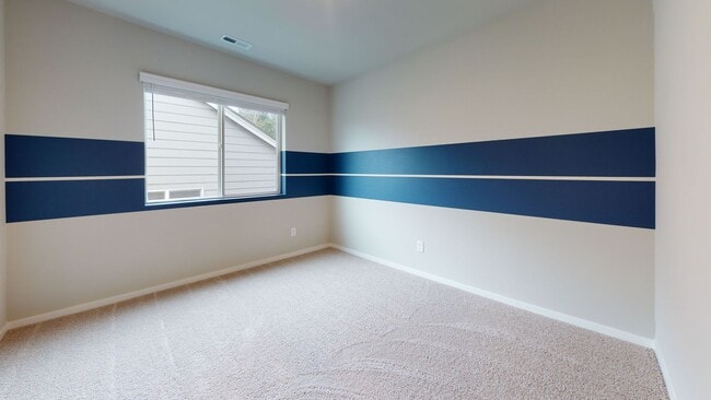 Building Photo - Large, Well-Designed Bremerton 3 BR! Available Now - $500.00 OFF 1ST MONTHS RENT!
