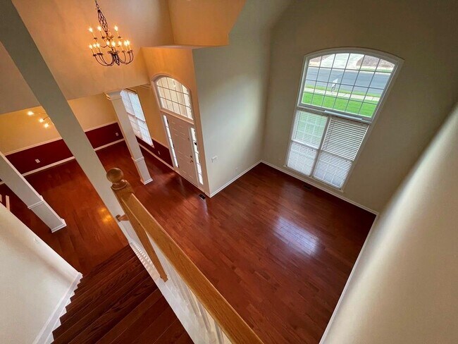 Building Photo - 400 Park Creek Dr