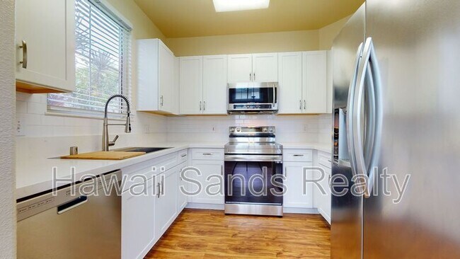 Building Photo - 91-1017-1017 Wahinoho St